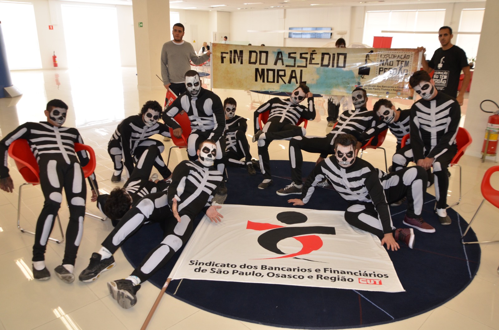 Combate Ao Ass Dio Moral Luta E Conquista Sindicato Dos Banc Rios