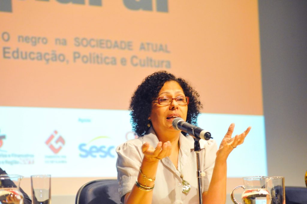 Raquel durante o seminário Negro Plural, realizado em novembro de 2012: liderança sindical e cidadã combativa nas lutas antirracistas, feministas e em defesa da democracia e do povo brasileiro (Crédito: Mauricio Morais/Cedoc)