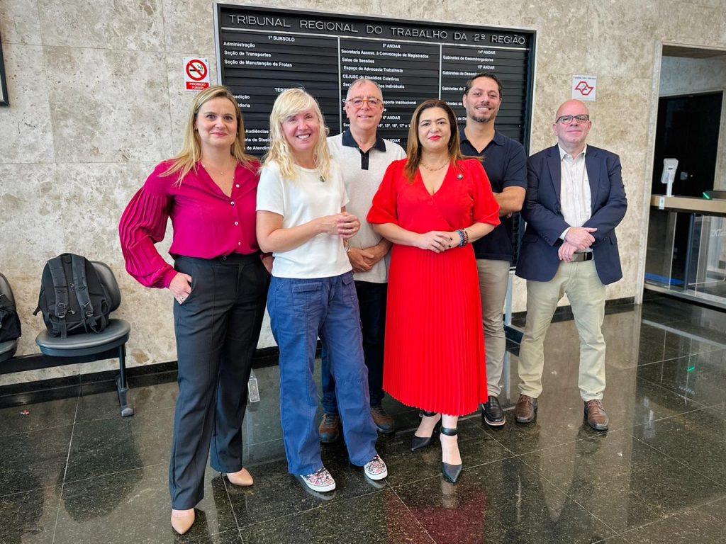 Mobilização dos bancários com o Sindicato resultou em acordo de pagamento aos bancários impactados pela demissão em massa do Itaú (Crédito: Imprensa/Seeb-SP)