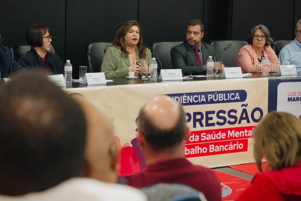 Audiência pública realizada em julho de 2025, na Câmara Municipal de São Paulo, denunciou gestão adoecedora dos bancos (Crédito: Imprensa/Seeb-SP)