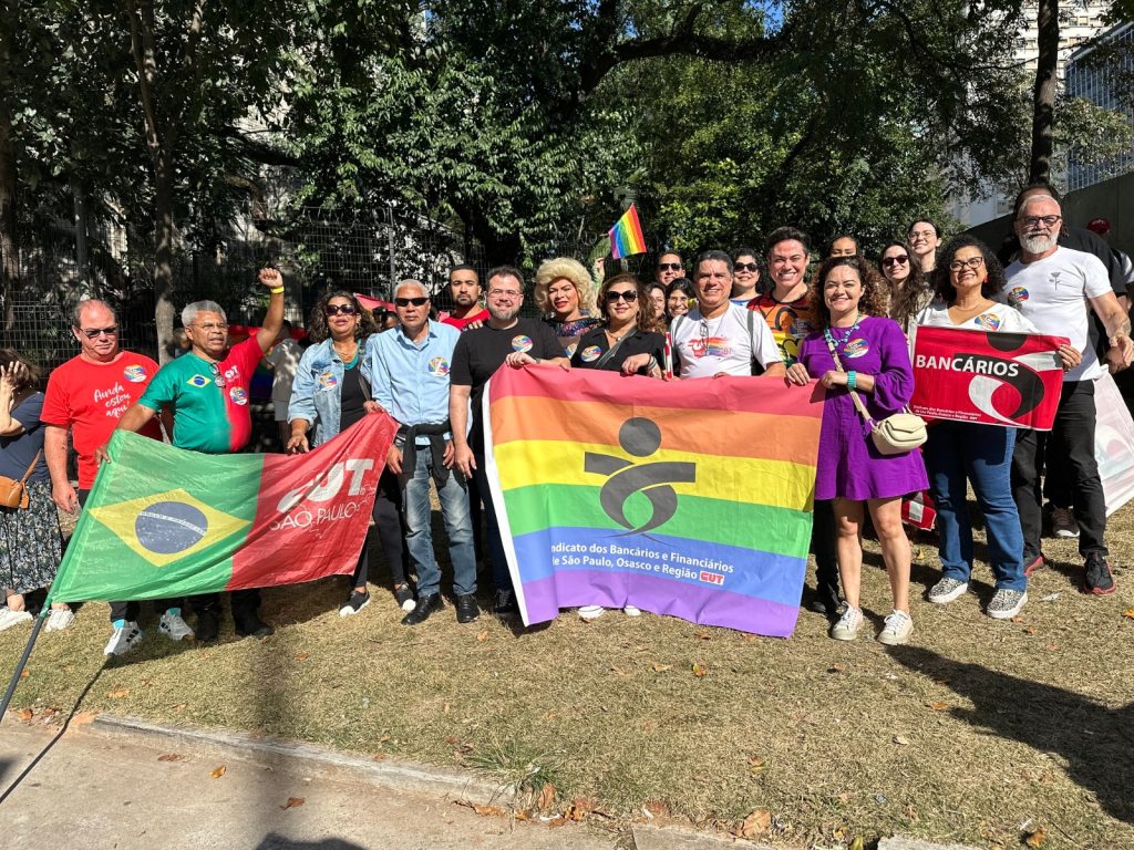 Dirigentes do Sindicato na 1ª Marcha LGBTQIA+ da Classe Trabalhadora reafirmam compromisso com diversidade, igualdade e inclusão (Crédito: Imprensa/Seeb-SP)