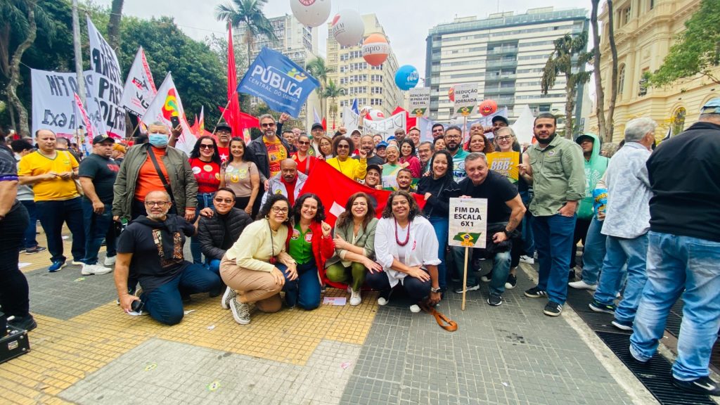 Nos 203 anos da independência nacional, trabalhadores foram às ruas no 7 de setembro para lembrar: quem manda no Brasil é o povo brasileiro (Crédito: Imprensa/Seeb-SP)